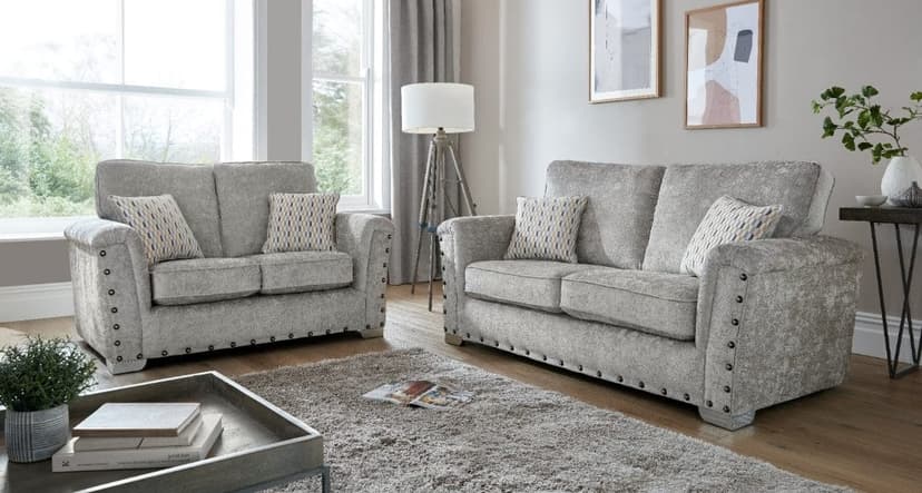 Alaska Sofa with Tufted Buttons